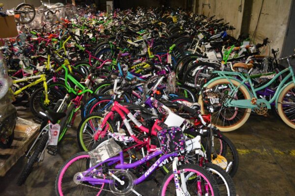 WM Department Store Return Bicycle Truckloads - Image 14