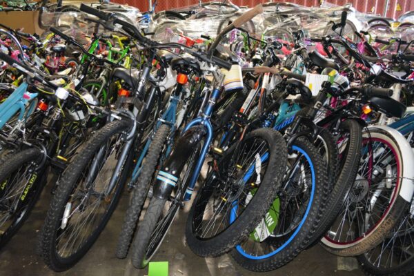 WM Department Store Return Bicycle Truckloads - Image 3